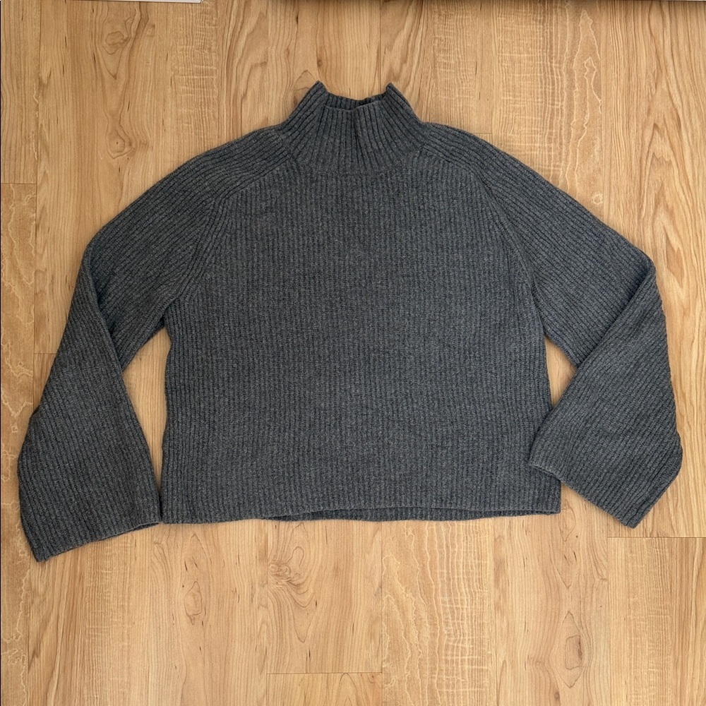 GAP Charcoal Women's Turtleneck Sweater